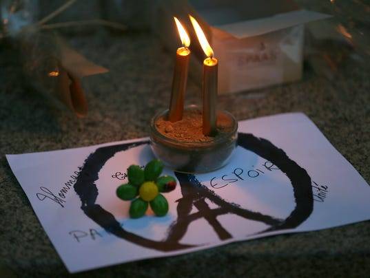 635831072357637673-AP-France-Paris-Attacks.jpg