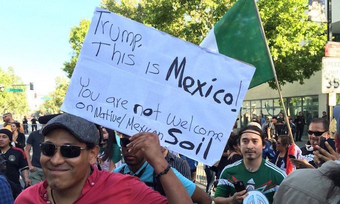 mexican_soil_sign.jpg