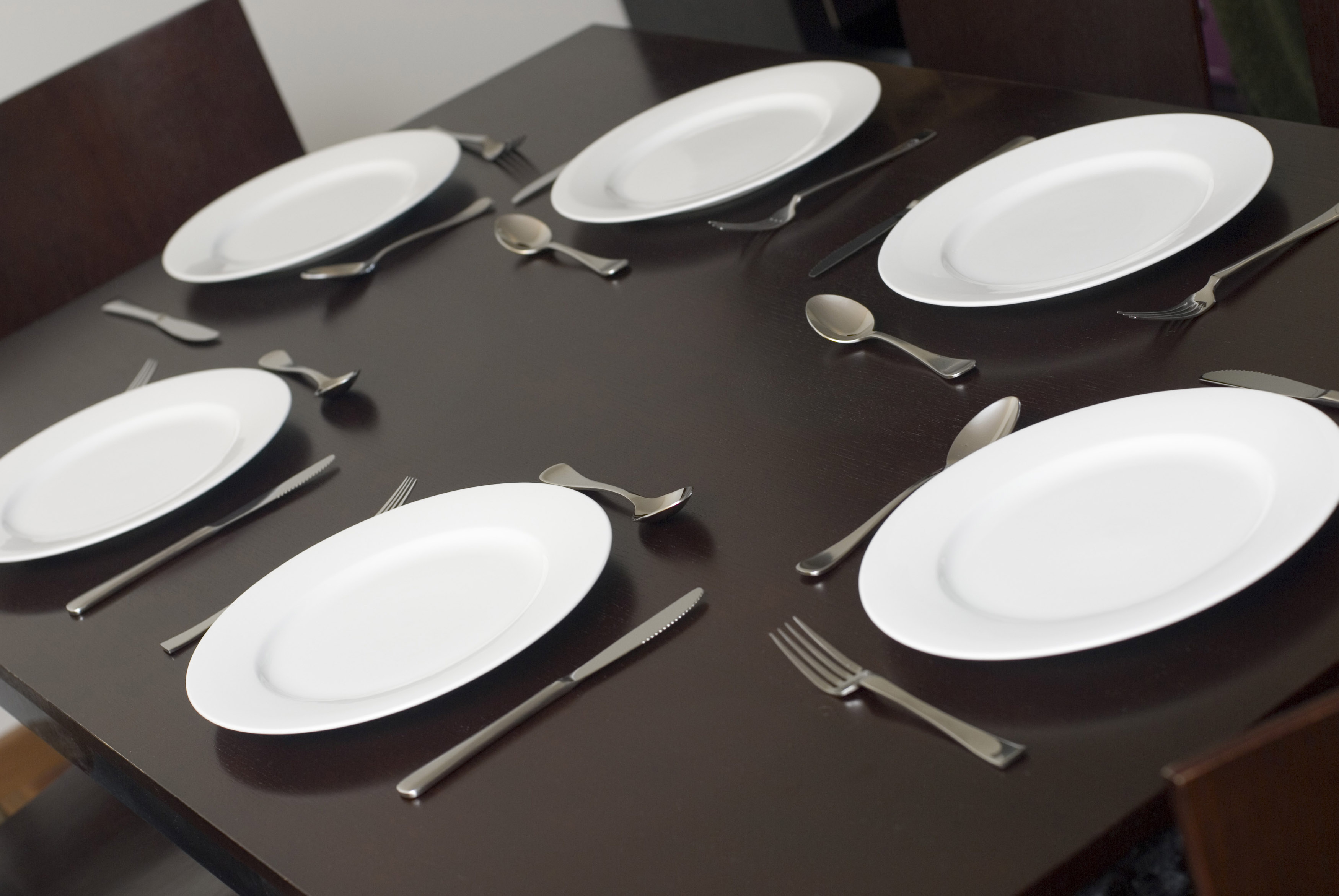 table_empty_plates.jpg