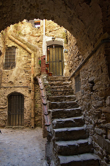 bussana-vecchia.jpg