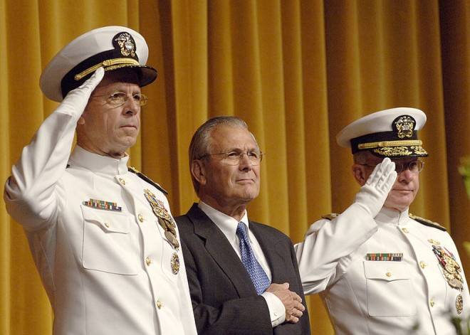 800px-US_Navy_050722-N-5390M-001_Secretary_of_Defense_Donald_Rumsfeld_center_Adm._Vern_Clark_right_Chief_of_Naval_Operations_CNO_and_Adm._Mike_Mullen_salute_the_colors_during_a_late-morning_change-of-command_ceremony-660x471.jpg