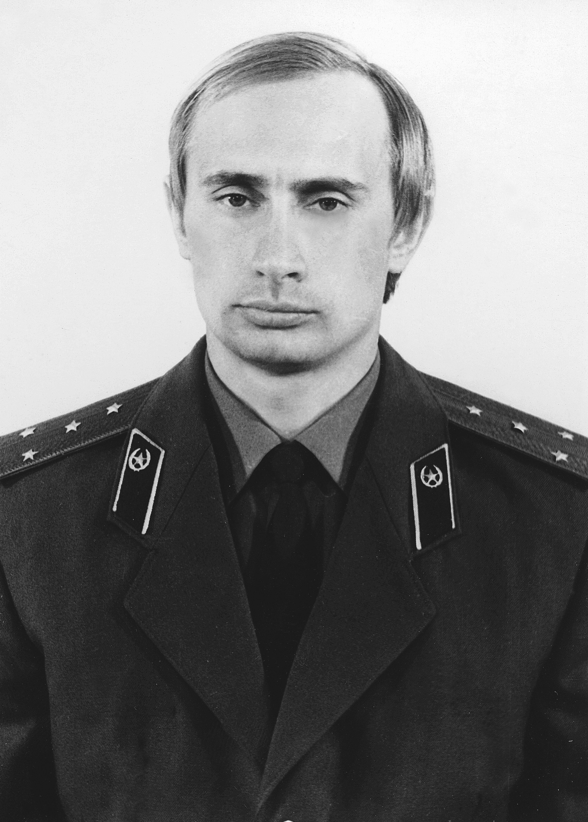 Vladimir_Putin_in_KGB_uniform.jpg