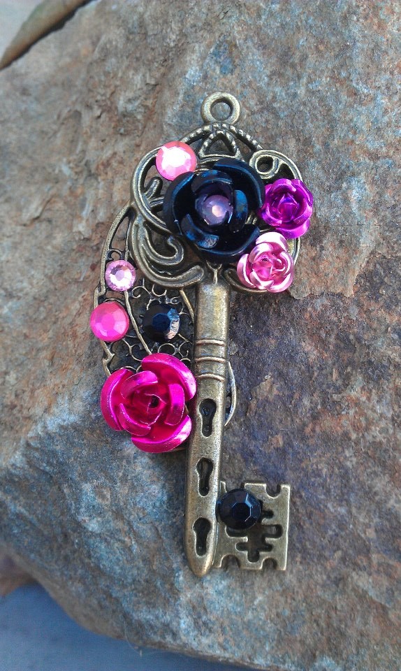dark_love_fantasy_key_by_starl33na-d5fa6j4.jpg