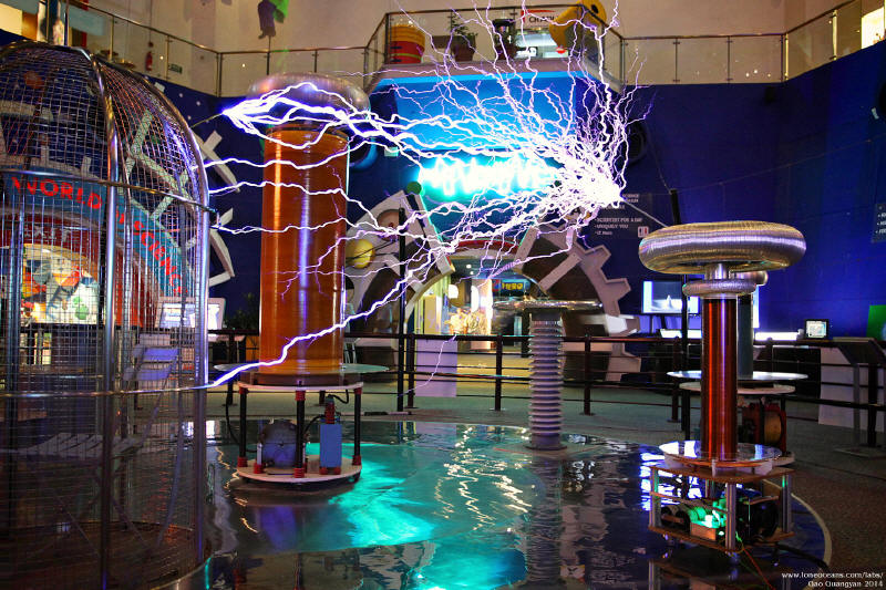 w2014mar11-Tesla-Coil-180VAC_small.jpg