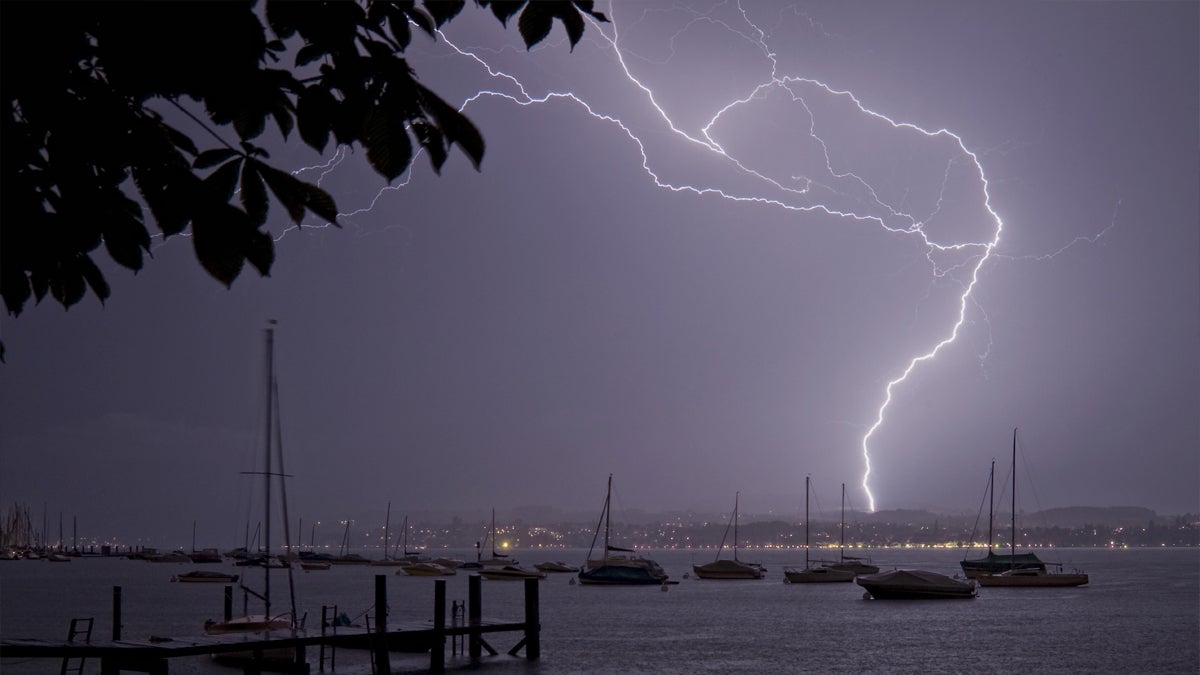hide-lightning-storm-default.jpg