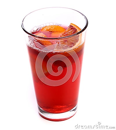refreshing-drink-summer-table-57865900.jpg