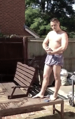 zMwIrhY.gif