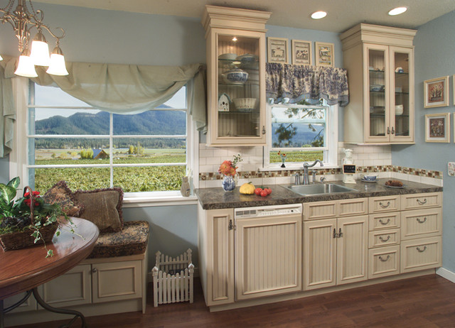 traditional-kitchen.jpg