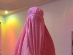 pink%20burqa.jpg
