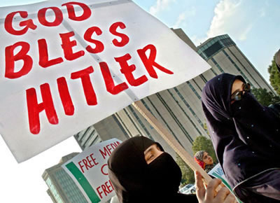 godblesshitler1.jpg