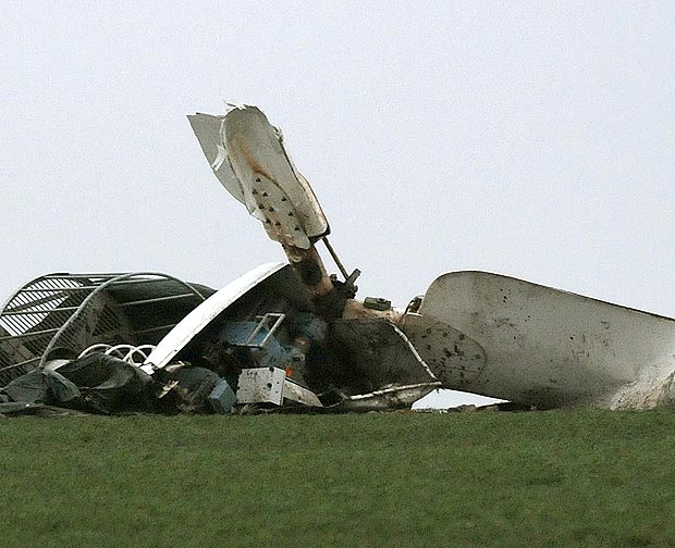 collapsed_wind_turbine_devon.jpg