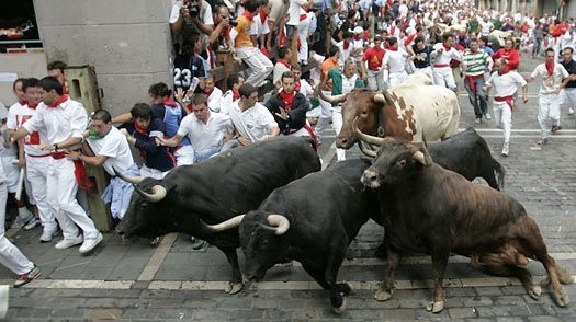 running-of-the-bulls-09.jpg