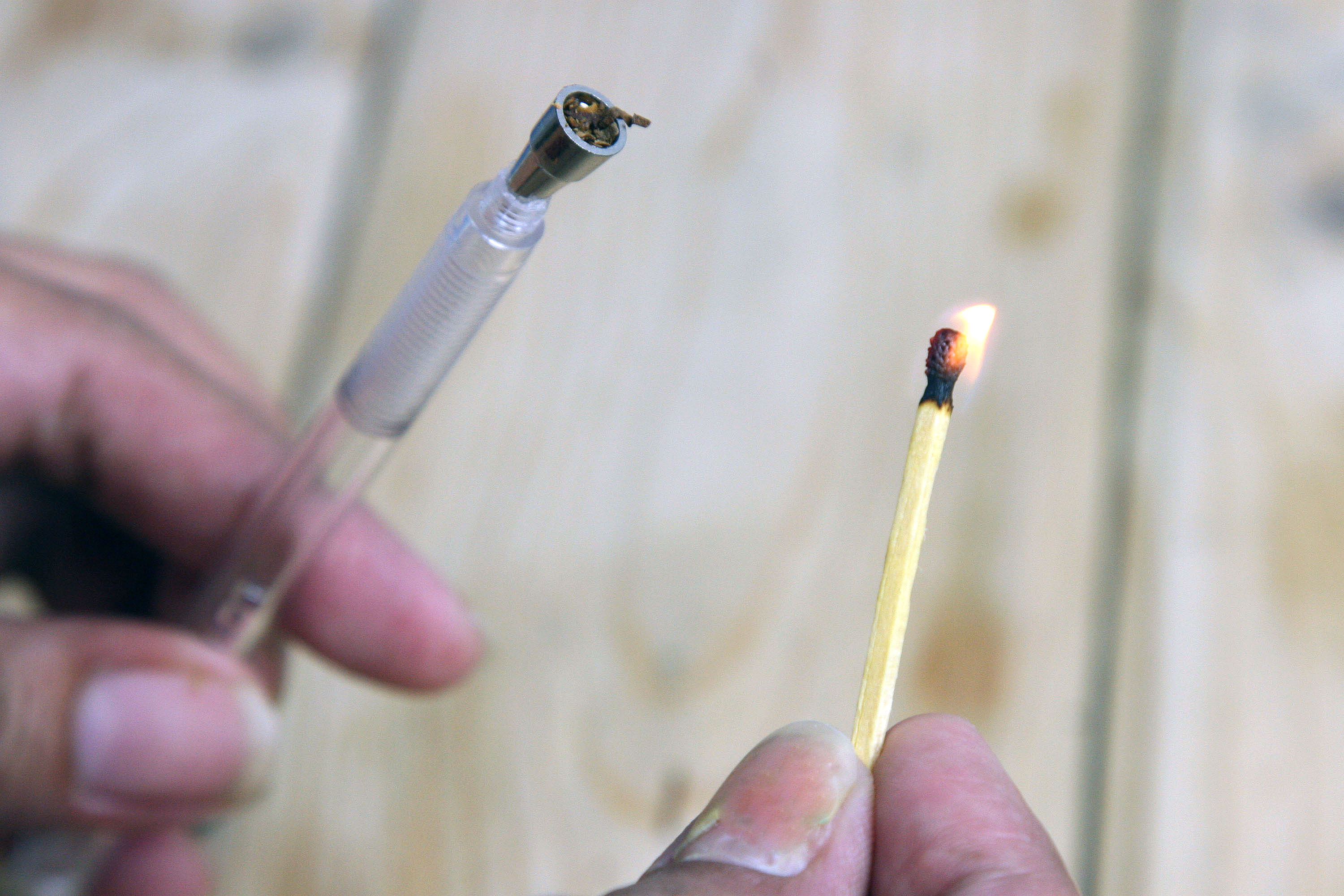Make-a-Pipe-Out-of-a-Pen-Step-4.jpg