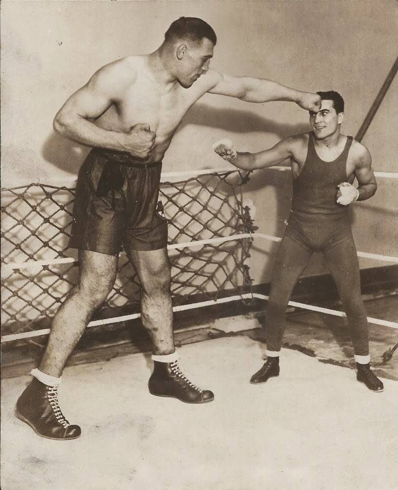 Primo+Carnera+and+Fidel+LaBarbara+Flyweight+Champ+c.1929.jpg