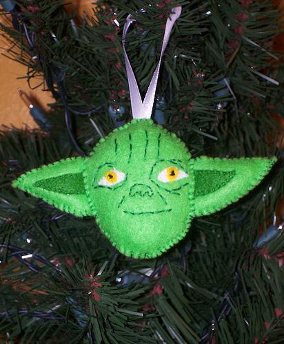 yoda-felt-ornament.jpg