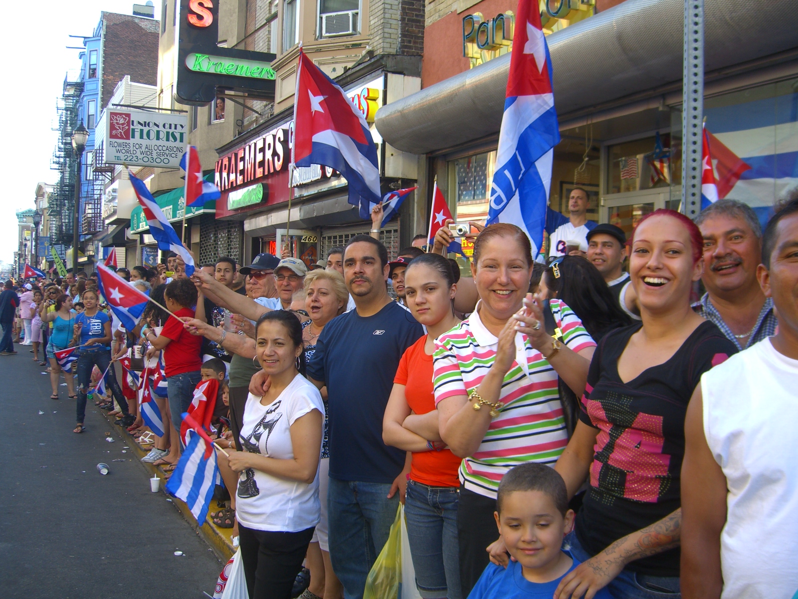 6.6.10CubanParadeUCByLuigiNovi5.jpg
