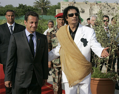 gaddafi-sarkozy.jpg