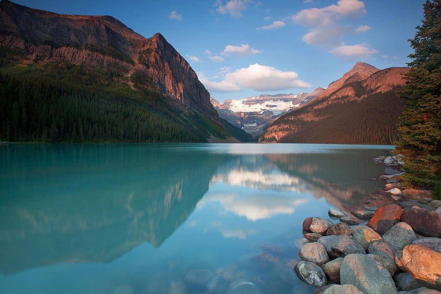 Lake_Louise_II_by_EvaMcDermott.jpg