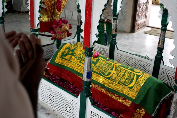 hussain-121.jpg