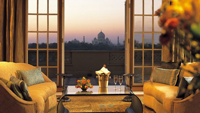 Oberoi-Amarvilas-Taj-Mahal-view.jpg