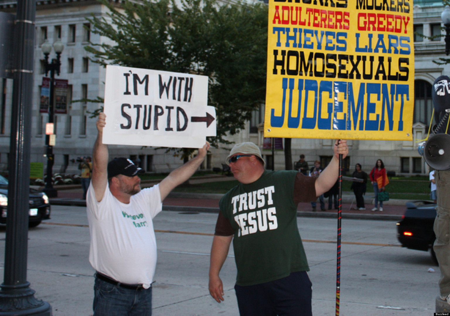 o-IM-WITH-STUPID-SIGN-facebook.jpg