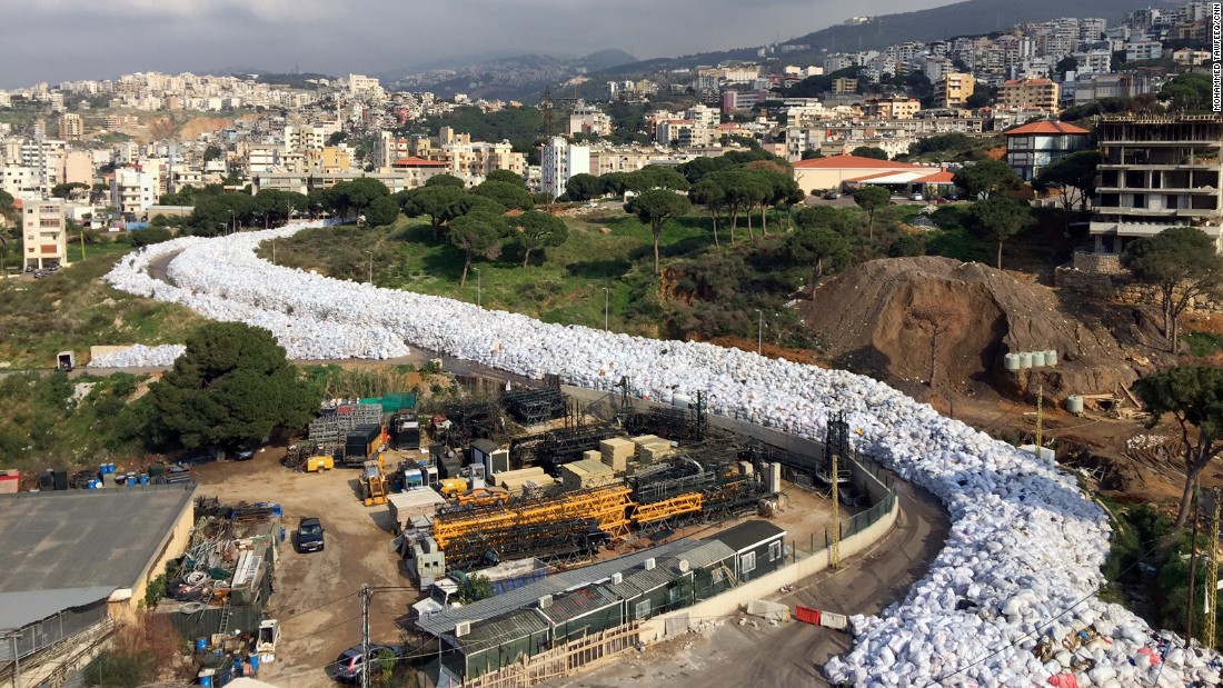 160224073712-beirut-garbage-0224-super-169.jpg