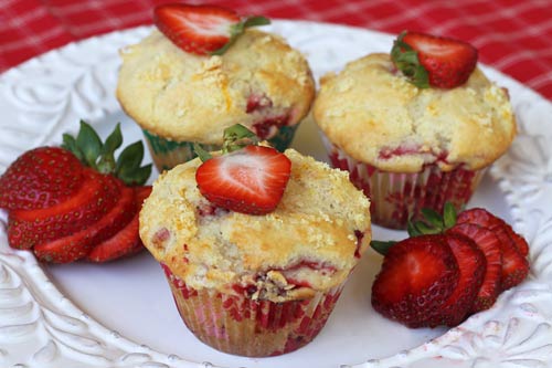 strawberrymuffins2.jpg