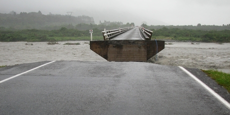 wanganuibridge2jl020113_460x230.jpg