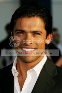 mark_consuelos.jpg