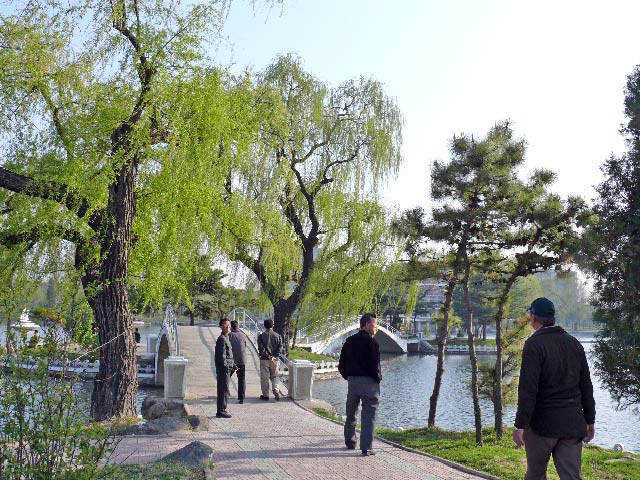Public-Park-in-Anju.jpg