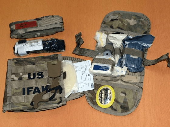 compact-first-aid-kits-that-help-every-soldier-become-their-own-personal-medic.jpg