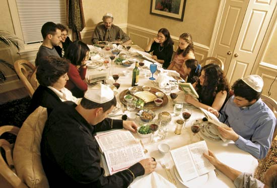 Seder+Meal.jpg