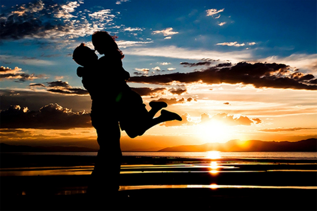 Beach-Couple-1024x6831.jpg