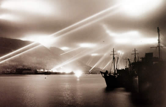 Gibraltar_searchlights.jpg