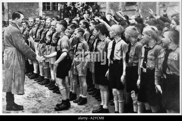 hitler-hitler-youth-a2ycm8.jpg