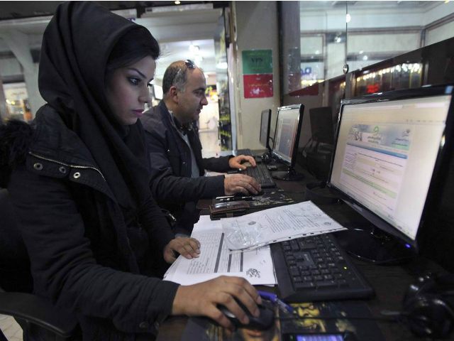 iran-internet-cafe-AP-640x480.jpg
