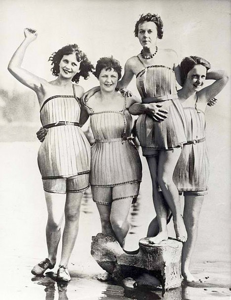 Wooden-Swimsuits-1929.jpg