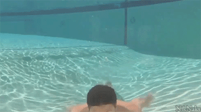 Idiot-in-the-pool.gif