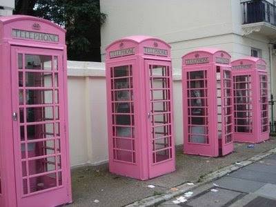 pink_phone_booth.jpg