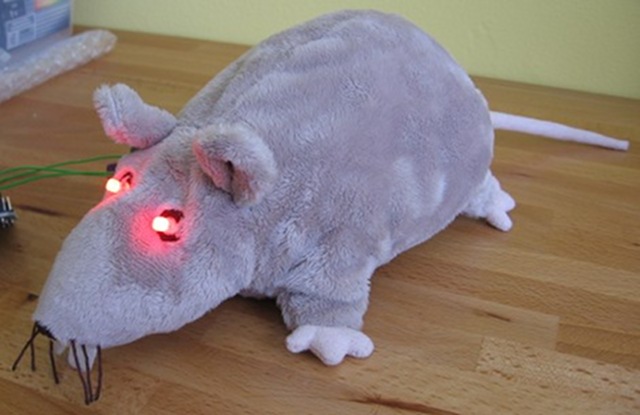 troll-sniffing-rat.jpeg