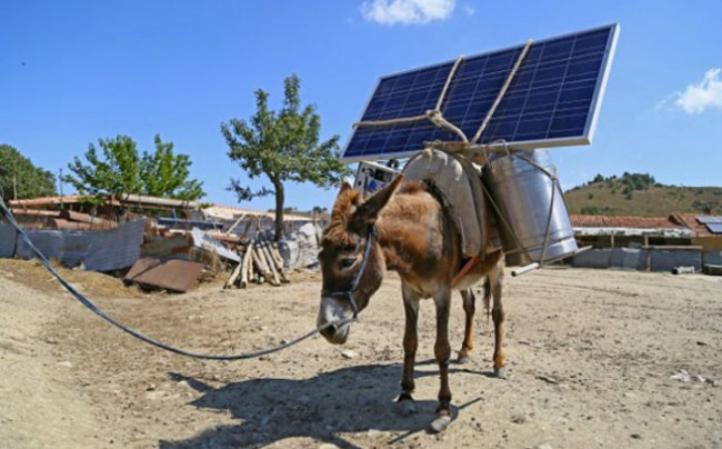 Mobile-Solar-Gadgets-51-650x404.jpg