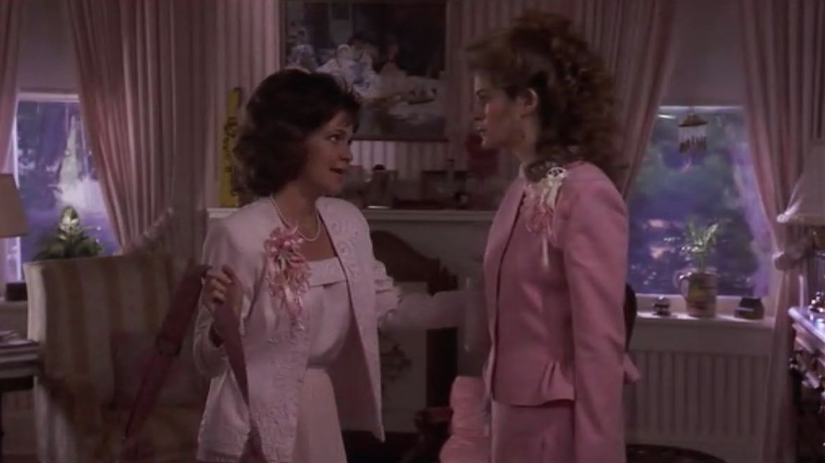 MLynn-and-Shelby-in-the-pink-bedroom.jpg