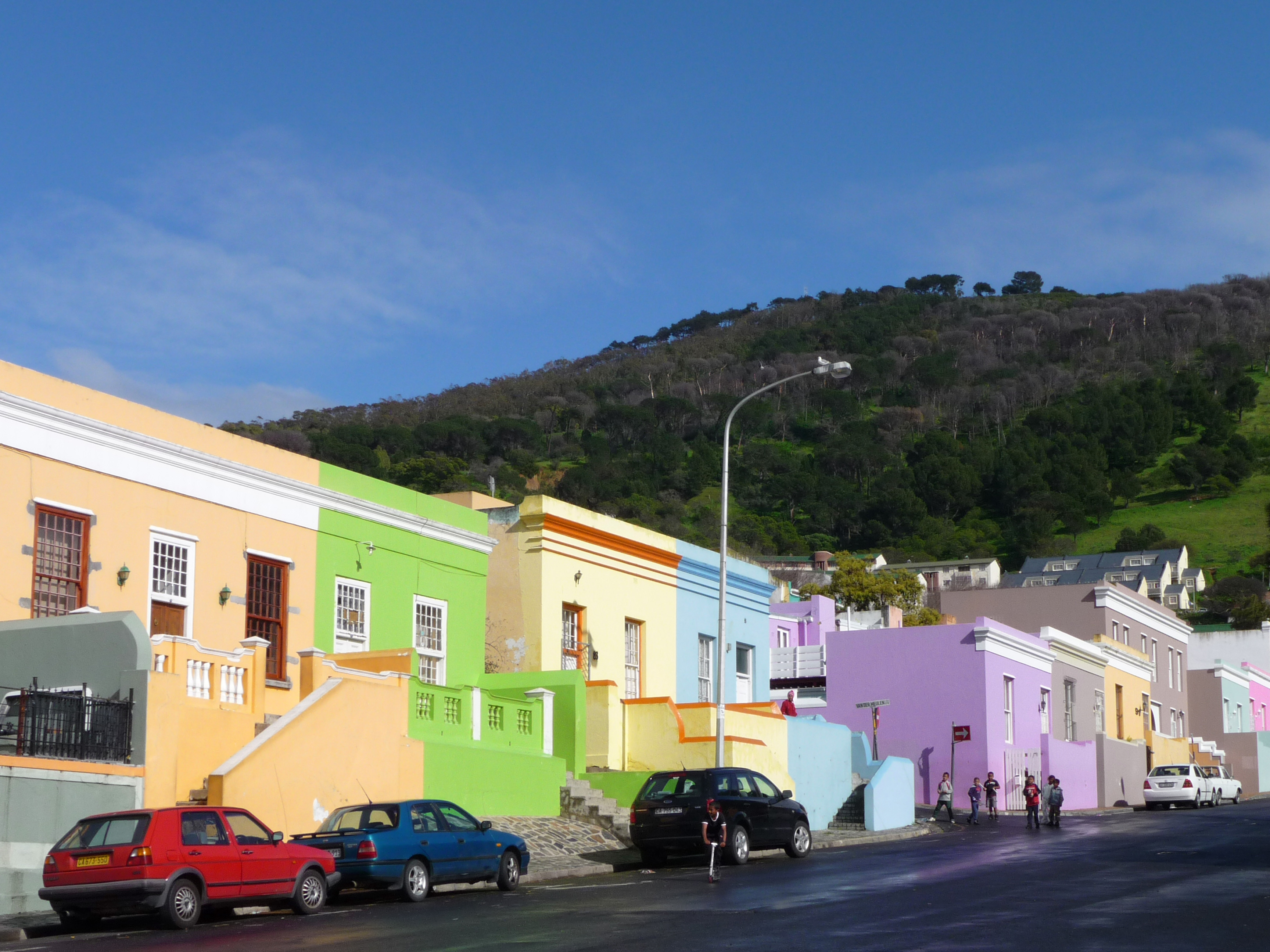 Bo_Kaaps_colorful_houses.JPG