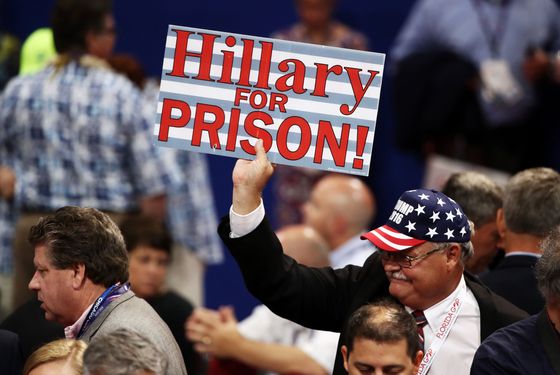 19-hillary-for-prison-sign.w560.h375.jpg