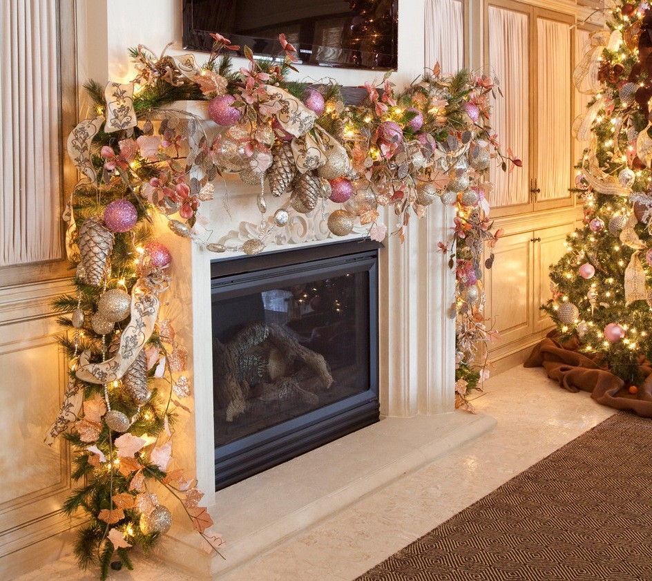 romantic-christmas-mantel-decorations.jpg