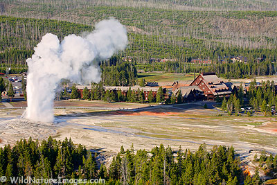 Old-Faithful-Geyser.jpg