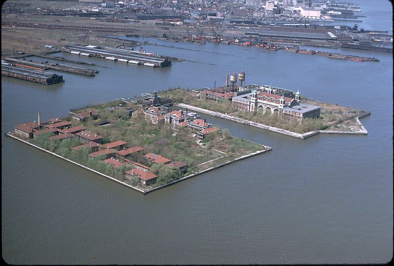 Ellis_island.jpg