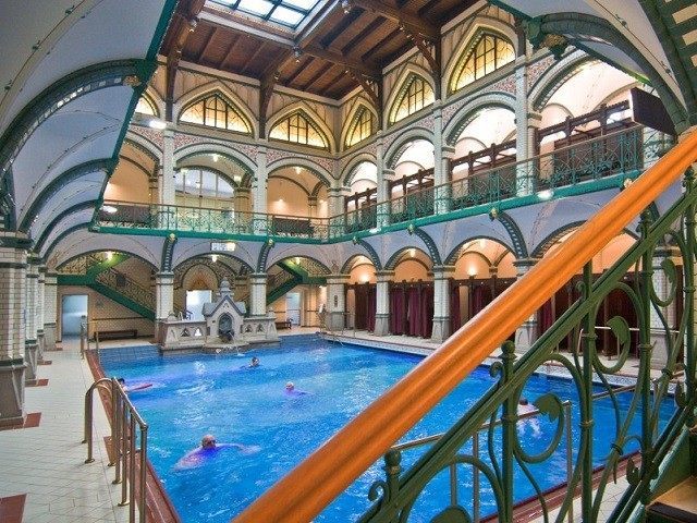 swimming-pool-2-640x480.jpg