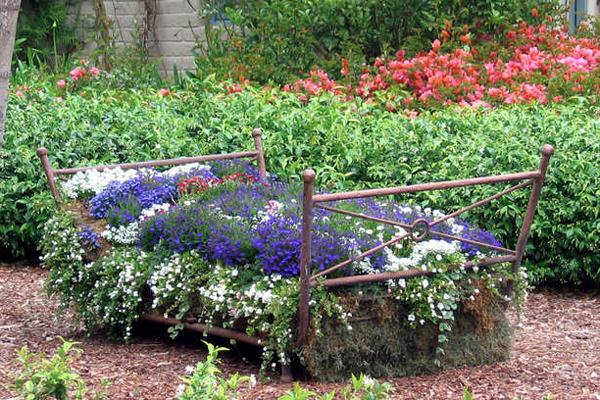 Vintage-Bed-Frame-Planter.png