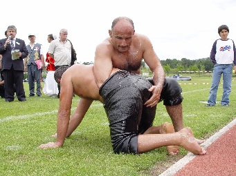 turkishoilwrestling.jpg